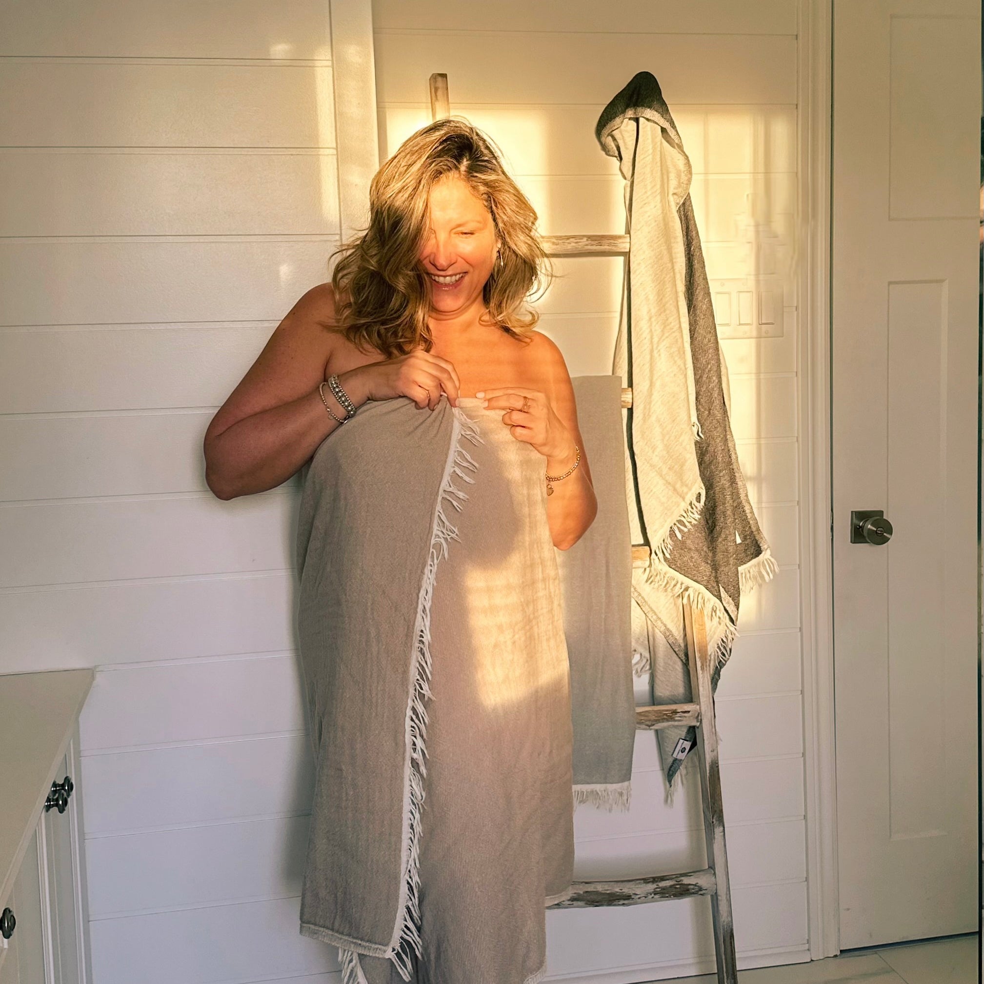 Napoli towel  – bamboo and cotton blend with natural tones