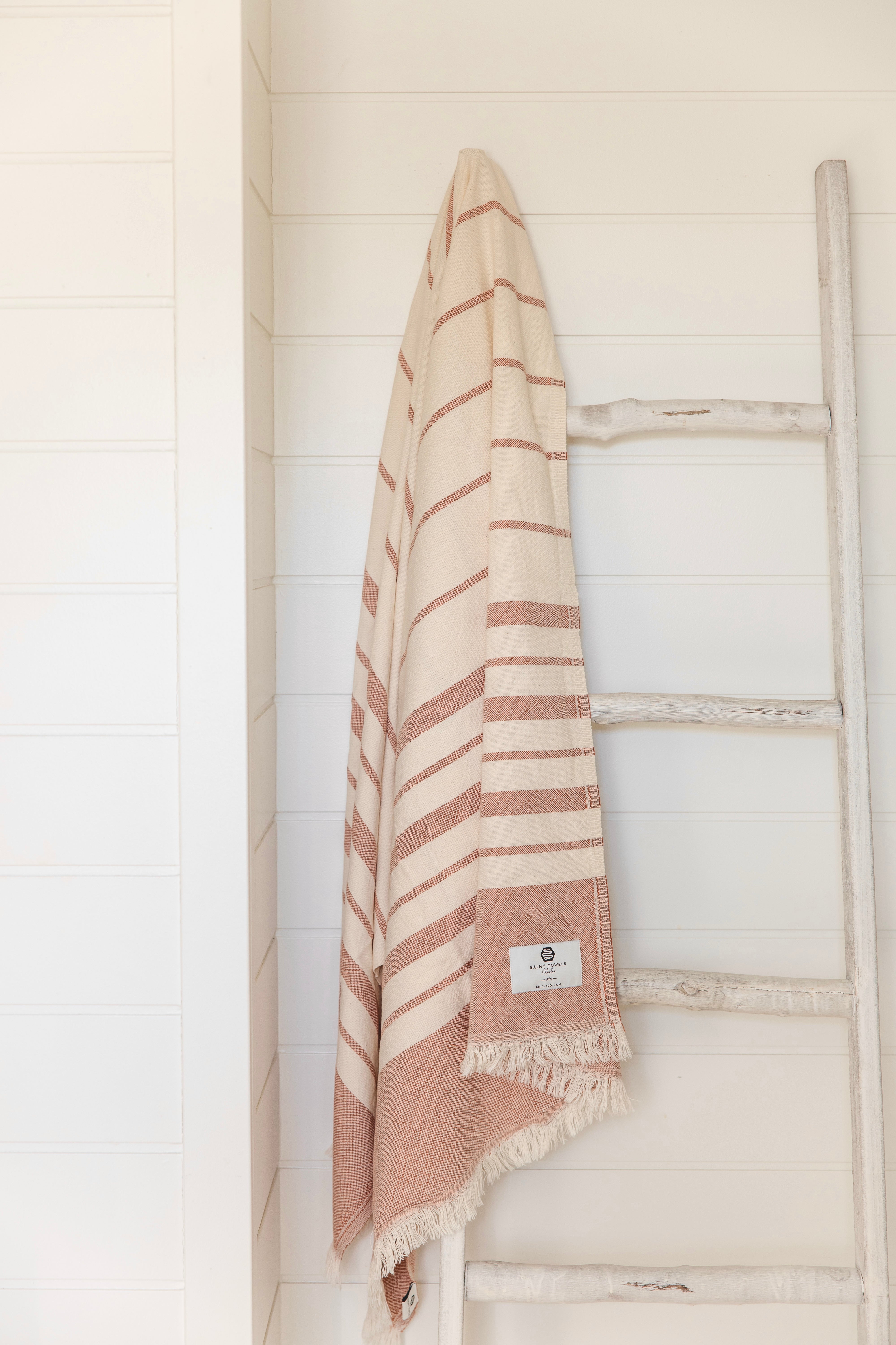 PORTLAND Towel – Balmy par Saskia Thuot