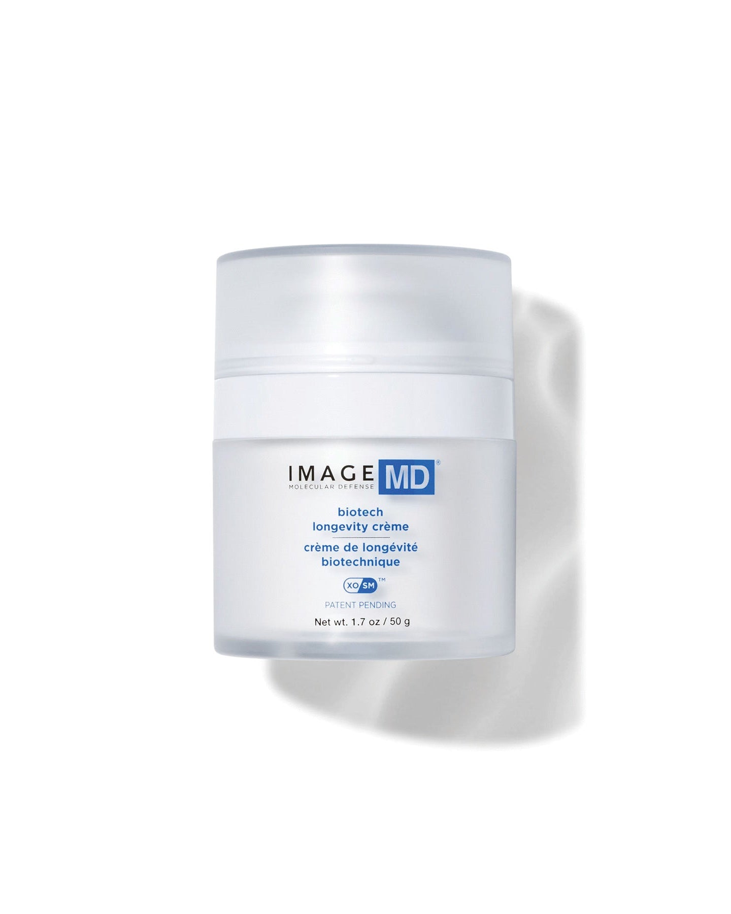 Pot givré à couvercle translucide, crème de longévité biotechnique IMAGE MD d’Image Skincare, 50 g, sur fond blanc